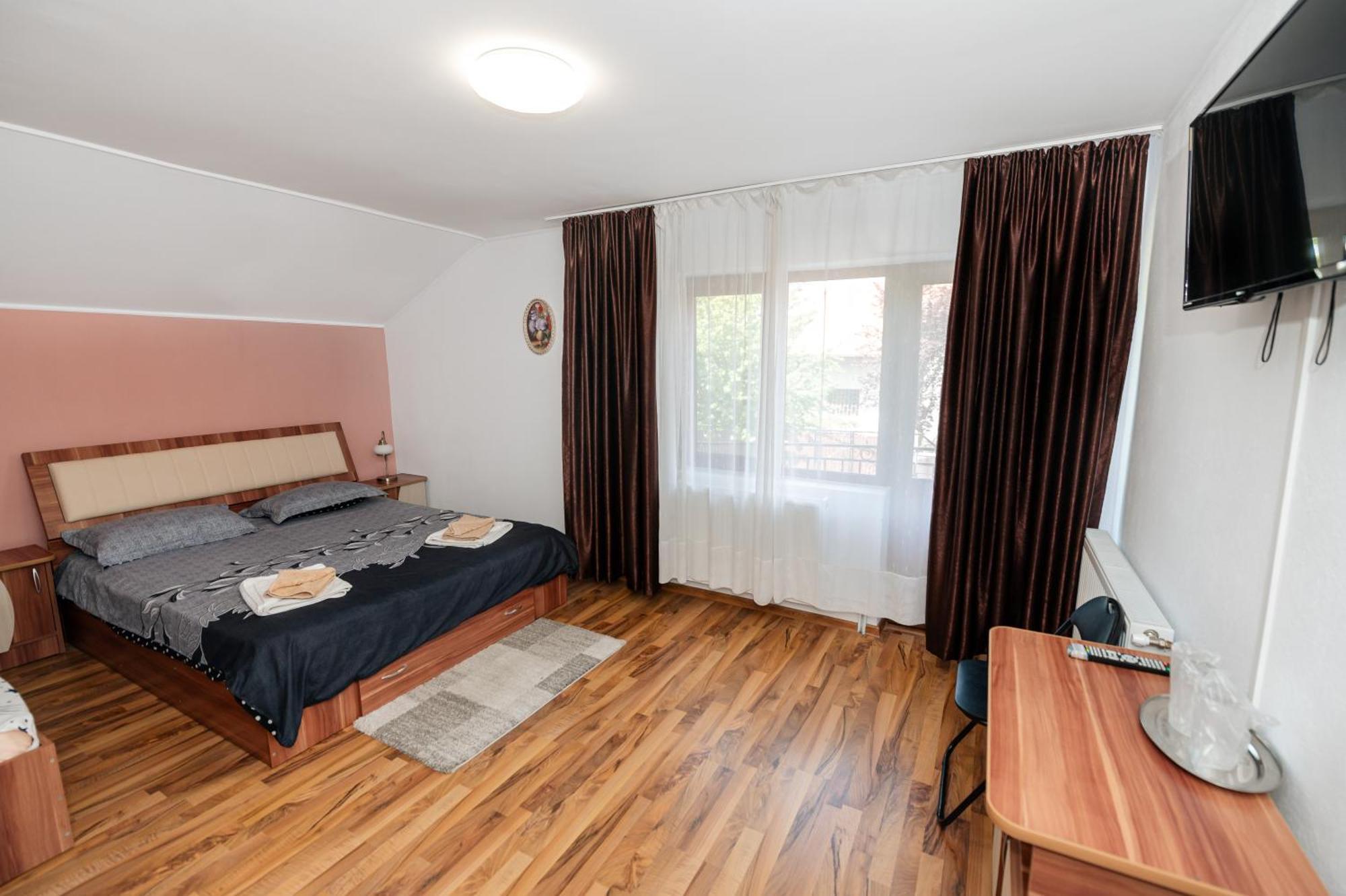 Hotel Casa Alex Călimăneşti Exteriér fotografie