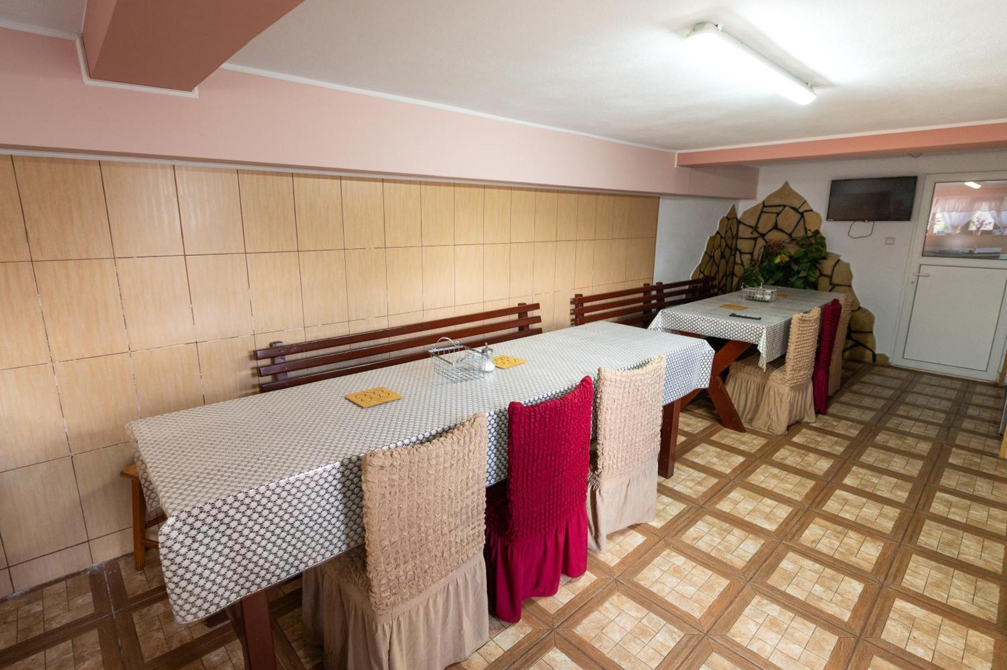 Hotel Casa Alex Călimăneşti Exteriér fotografie